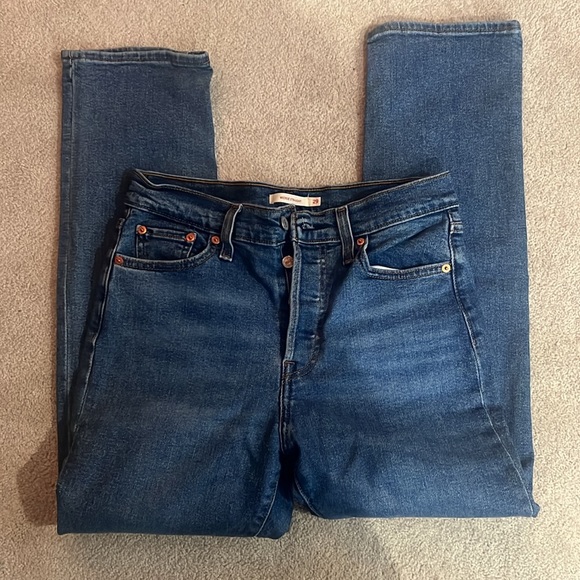 Levi's Women's Wedgie Straight Jeans - Picture 3 of 7
